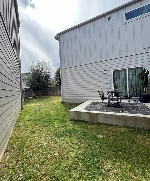 14811 Maverick Ave — Photo 29