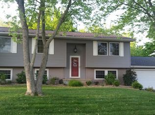 4333 Woodglen Ln, Mount Vernon, IL 62864