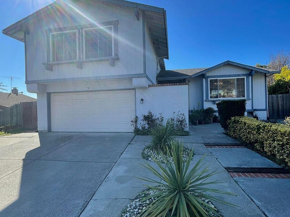 1st image of 315 Donegal Dr