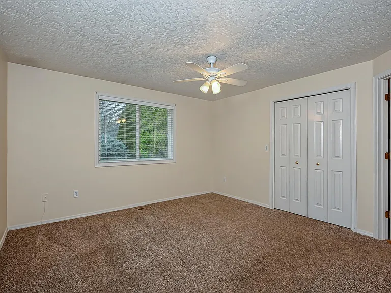 7264 N Parkcrest Ave — Photo 15