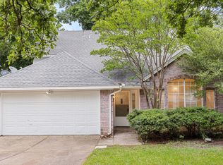 3208 Hickory Ct, Bedford, TX 76021