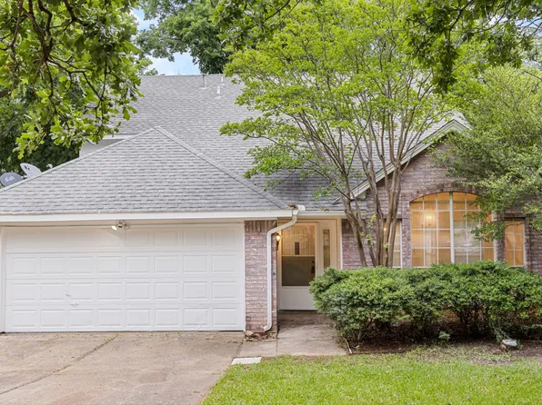 3208 Hickory Ct, Bedford, TX 76021
