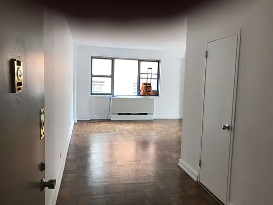 Rented by SP Brokerage Inc | media 20