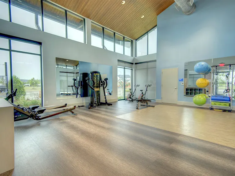 7215 Clearwater Cove Dr — Photo 21