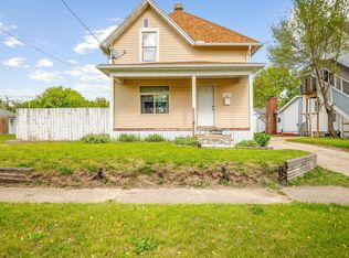 131 S 8th St, South Beloit, IL 61080