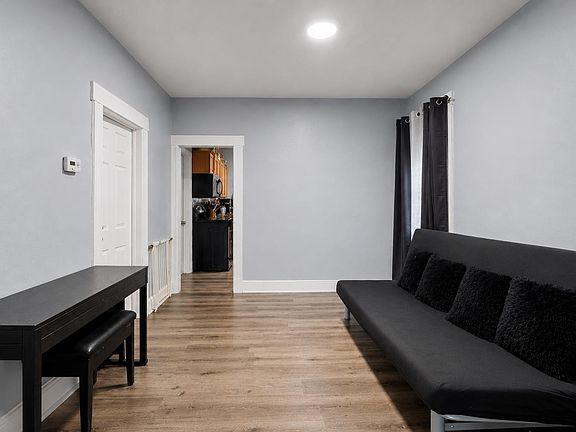 3rd image of 89 Burgess Pl