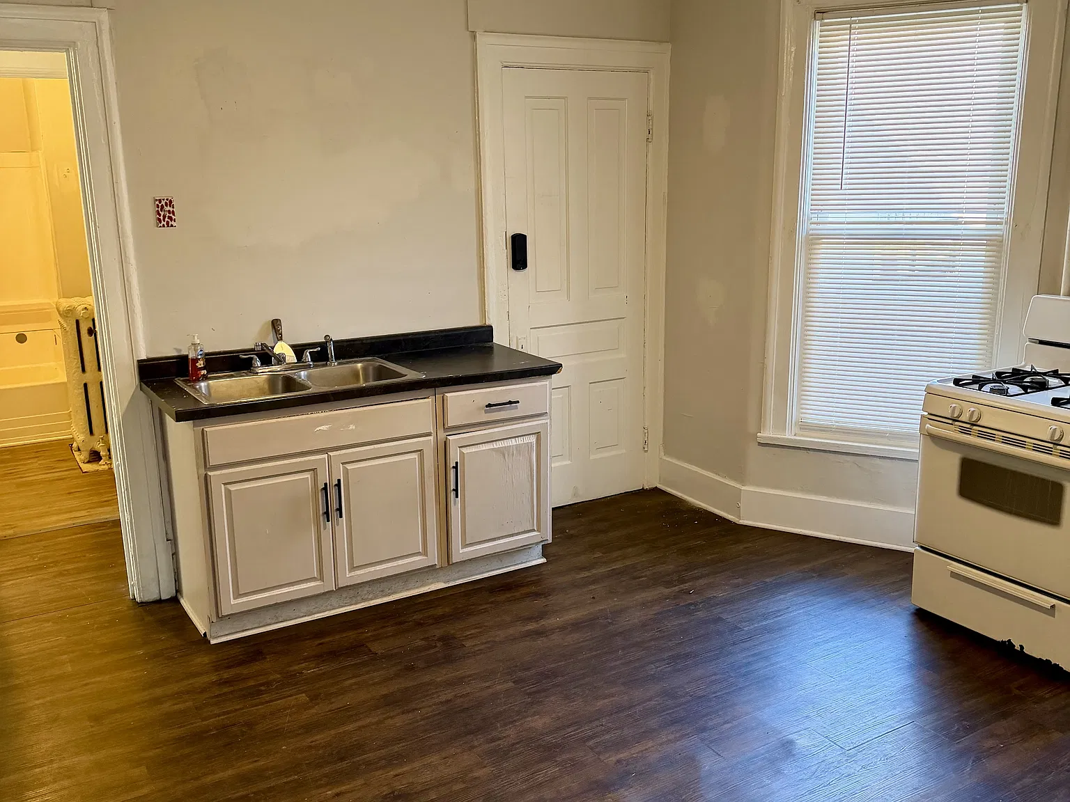 728 Grand Avenue - 1 — Photo 4