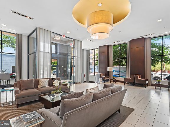 4th image of 525 N Fayette St Unit 213
