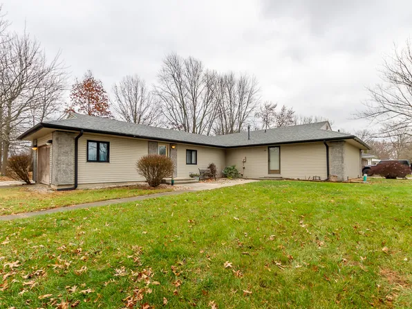 120 S Coventry Dr, Anderson, IN 46012