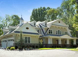 5 Laurel Ln, Sands Point, NY 11050