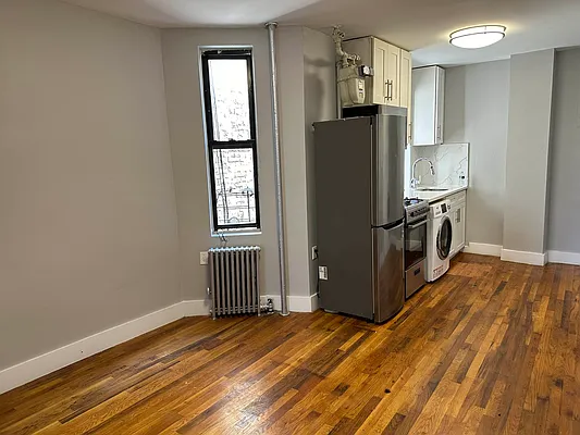 Rented by Premier One Realty LLC | media 4