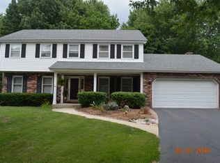 1818 Cliffside Ct, Naperville, IL 60565