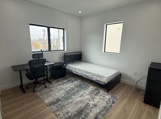 1200 W 37th Dr ROOM 2, Los Angeles, CA 90007