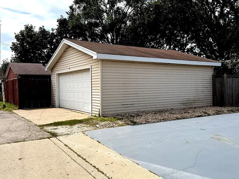 181 Rose St — Photo 27