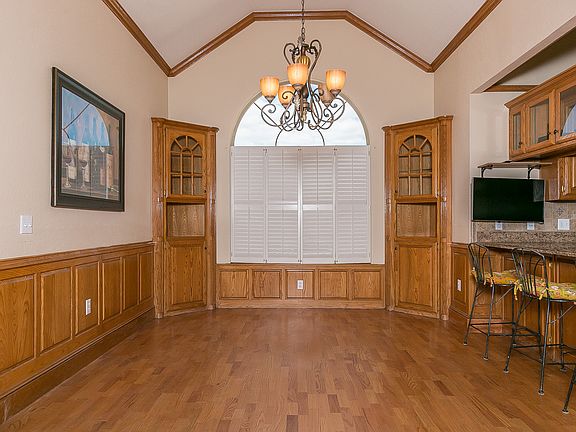 4th image of 7817 Lindsey Ln
