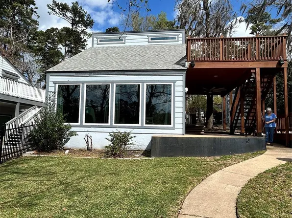 30 Harbour Ln, Coldspring, TX 77331