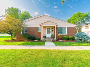 51258 Johns Dr, Chesterfield, MI 48047