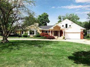 26 Saratoga Rd, Amherst, NY 14226