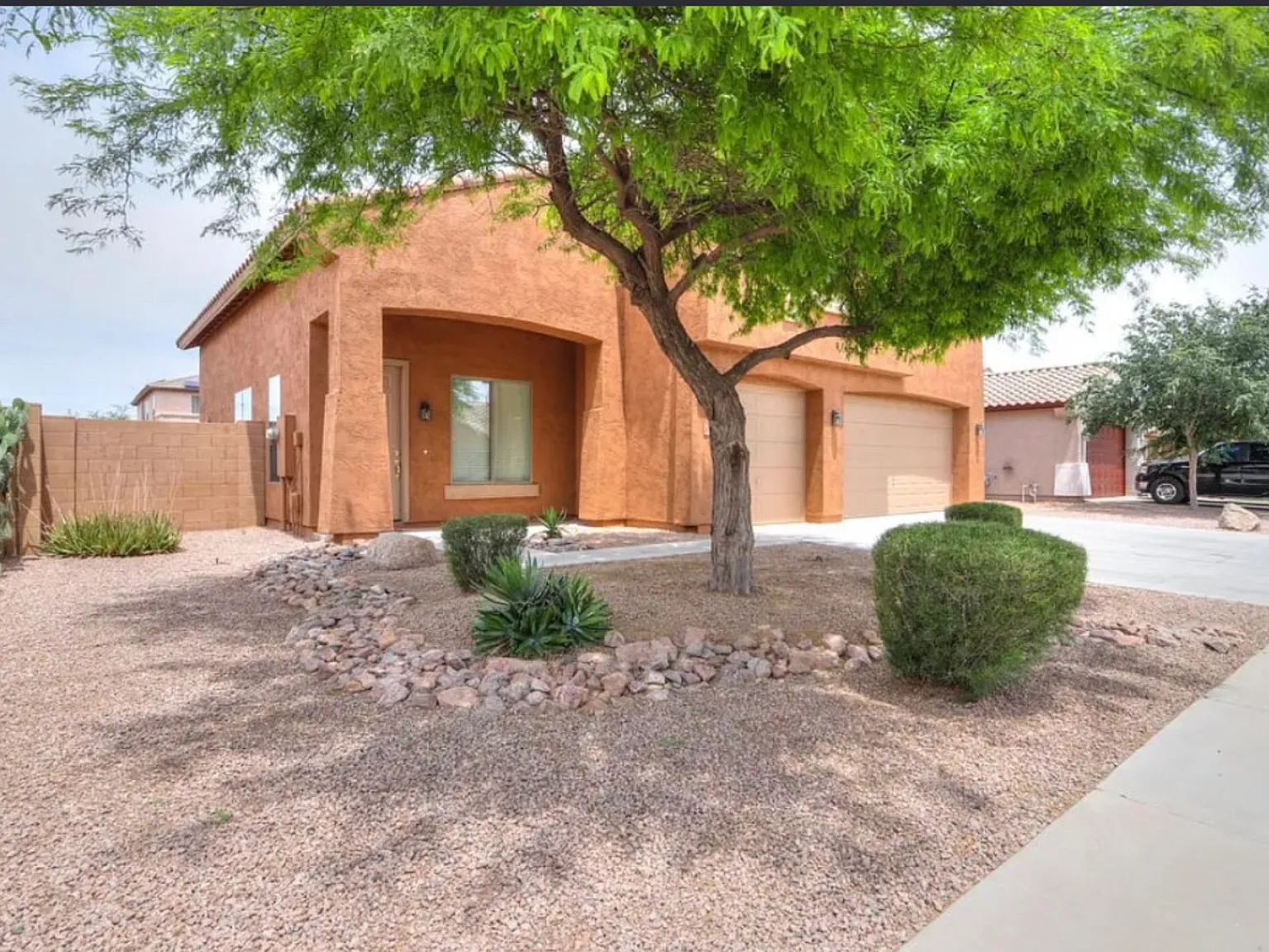 Updated 4 Bed + Office in Quiet Maricopa Neighborhood MoveIn Ready — Photo 3