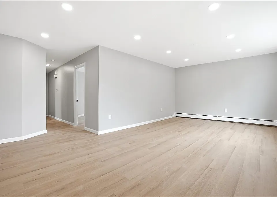 113-115 Liberty St #1