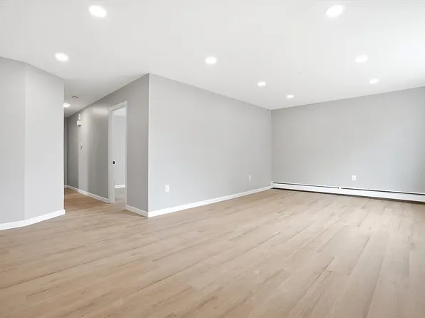 113-115 Liberty St #1, Lowell, MA 01851