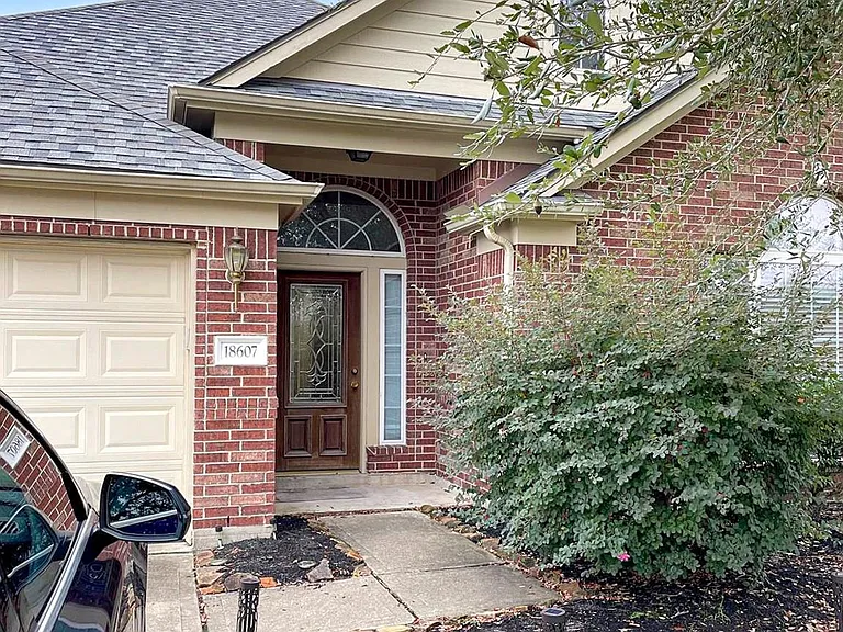 18607 Troon Oak St — Photo 3
