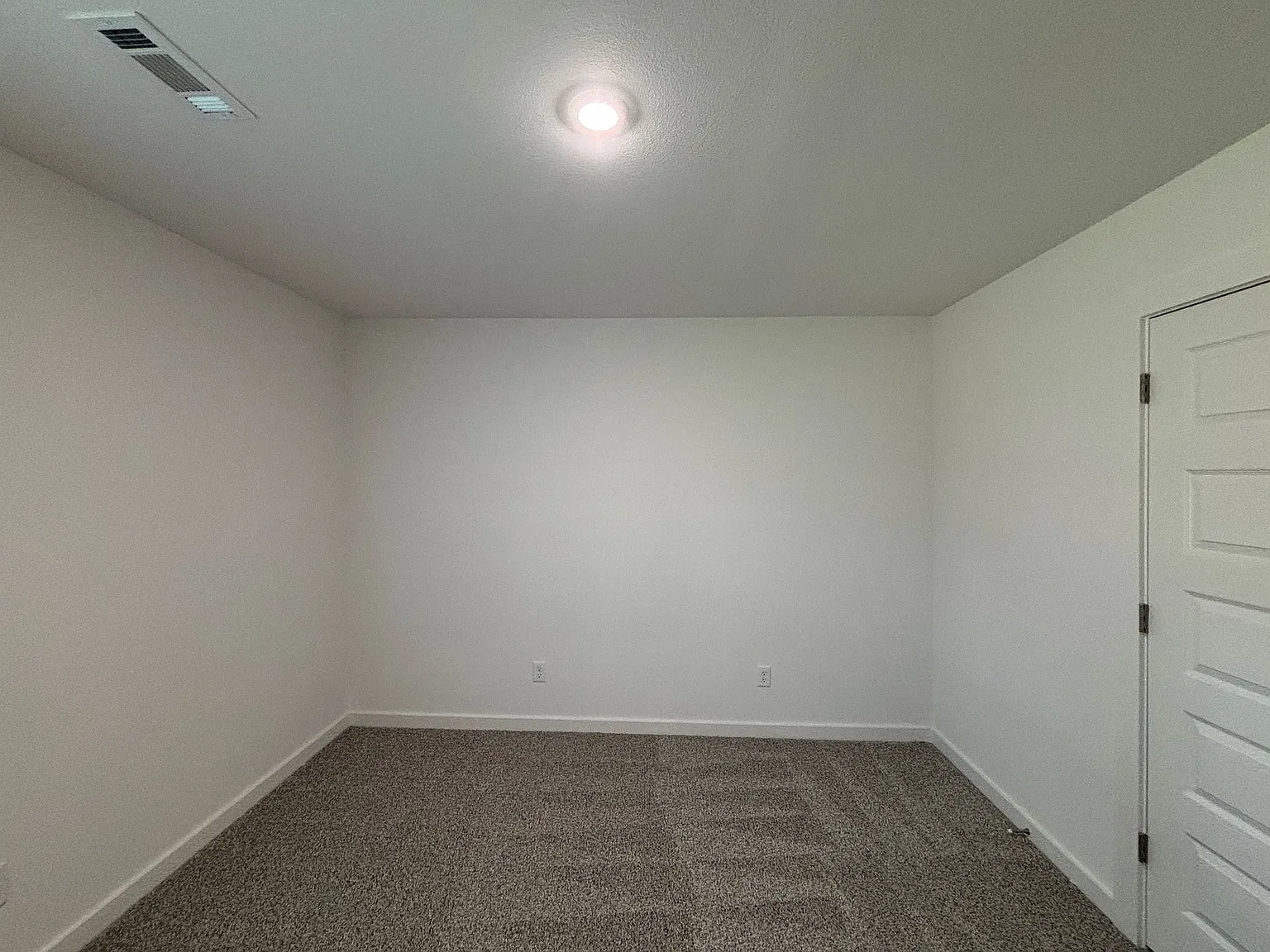 8606 Oxford Valley Dr — Photo 2