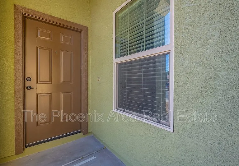 244 N Wesley — Photo 4