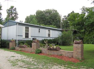 1102 Peppers Rd, Hodgenville, KY 42748