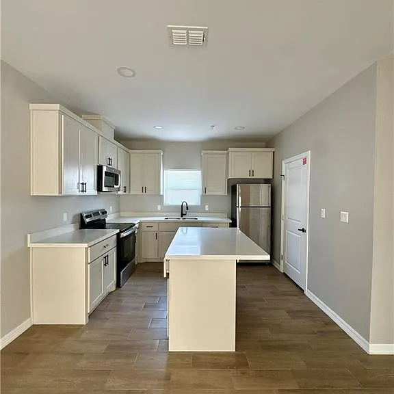 720 Ragland St #3 — Photo 5