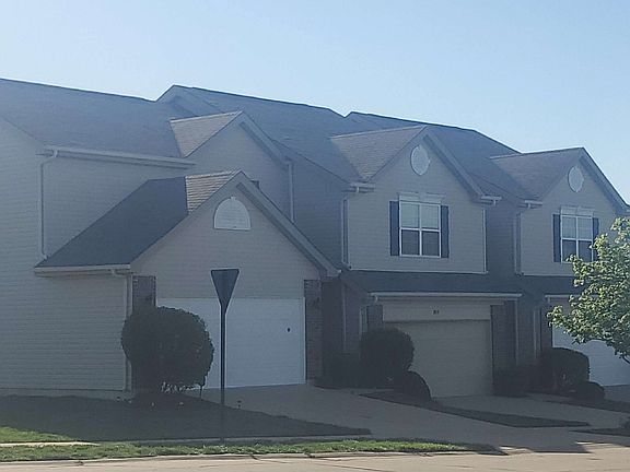3rd image of 303 Shady Rock Ln
