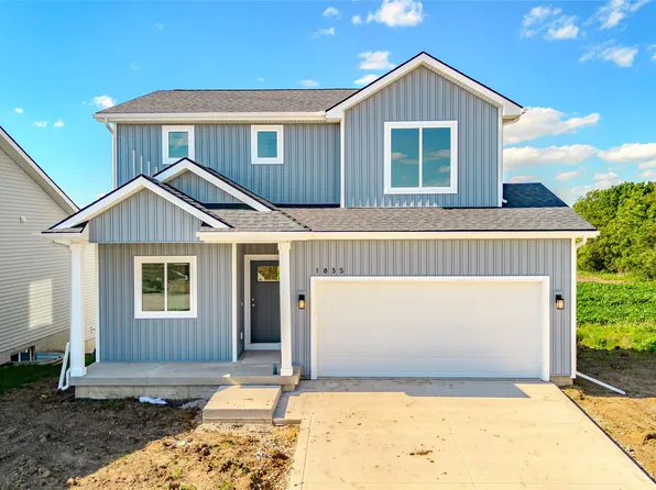 1835 Gordon Ct, Norwalk, IA 50211