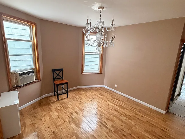 167 Garfield Ave #2 — Photo 6