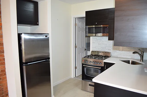 Rented by OvCo Realty | media 25