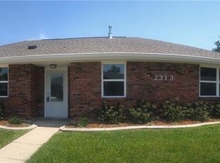 2313 Pelitere Dr, Chalmette, LA 70043