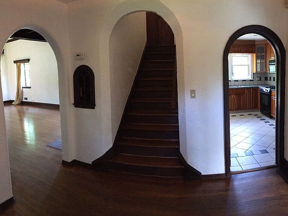 5th image of 43 Hathaway Ln