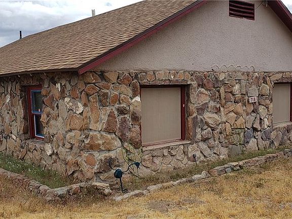 3rd image of 718 Ericson Dr