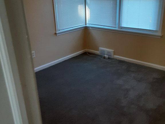 4th image of 728 Sunningdale Dr