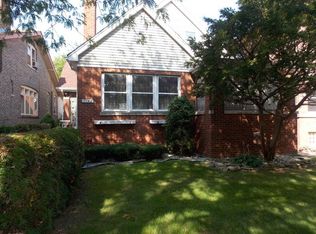 7742 S Bennett Ave, Chicago, IL 60649