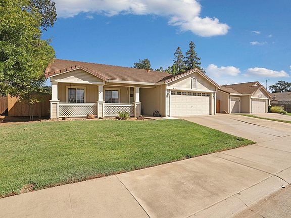 3rd image of 157 S Emerald Oak Dr