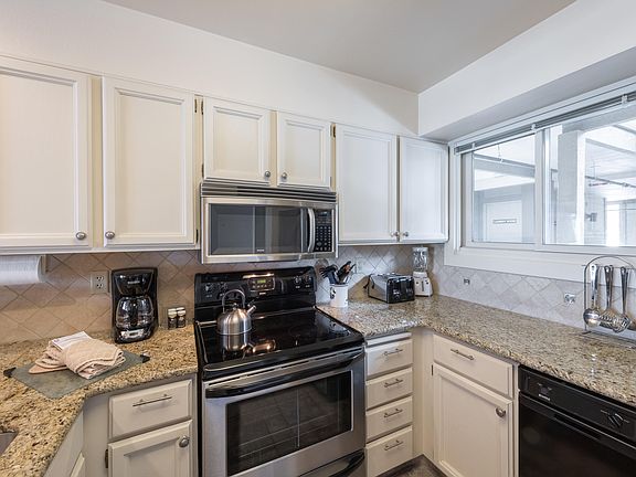 4th image of 405 Silver King Dr #115