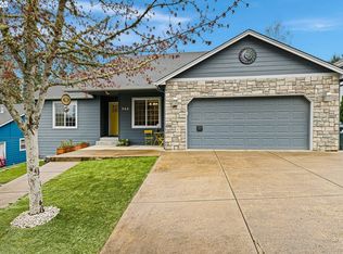 743 S 47th Pl, Springfield, OR 97478