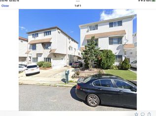 207 Green Valley Rd, Staten Island, NY 10312