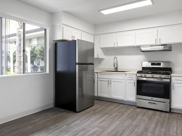 1019 Peach Ave #17