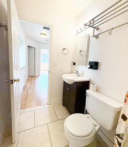 1128 NW Thornwood Cir — Photo 39