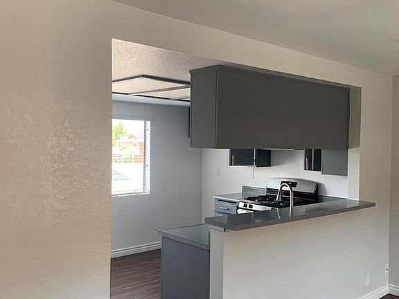5th image of 3138 W 139th St APT 10