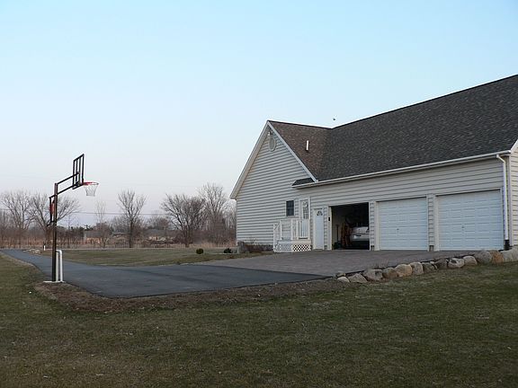 Extra Large 3 car garage