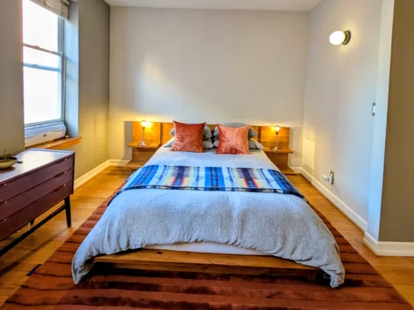 811 Walton Avenue image 2 of 13