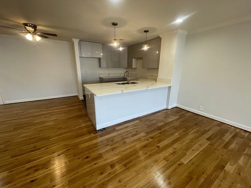 1st image of 833 S Bedford St APT 202