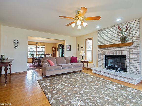 3rd image of 810 Eastwind Dr